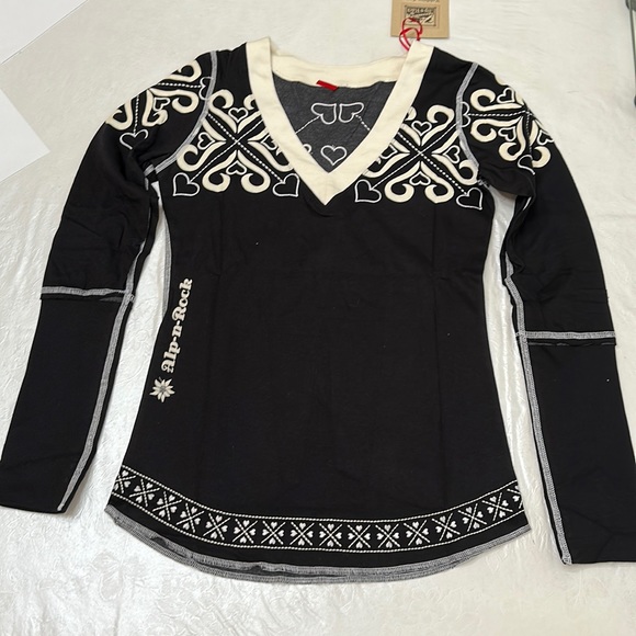 Alp-n-Rock SNOWFLAKE Vneck - Black - Picture 2 of 15